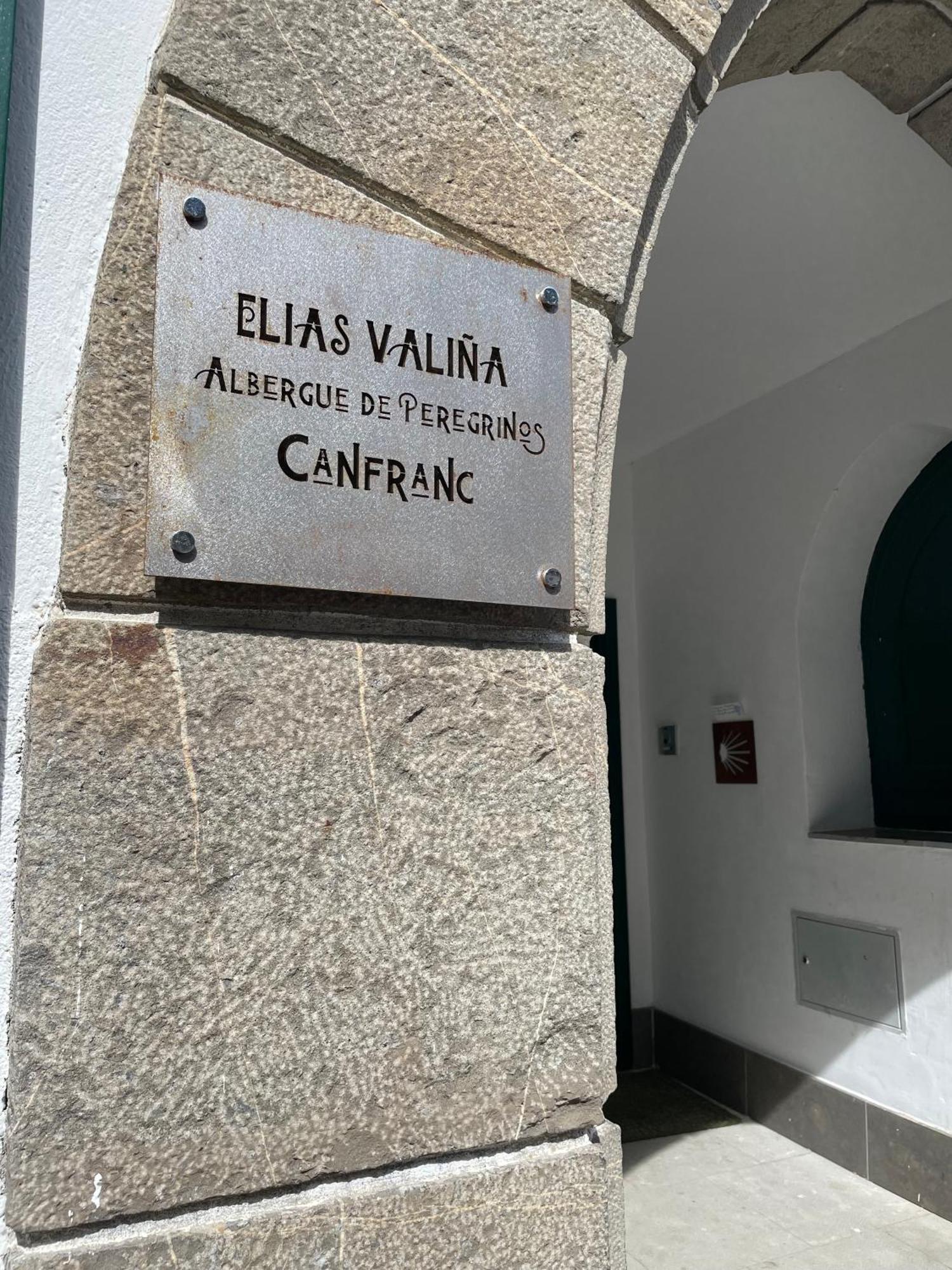 Calmfranc Atico Abuhardillado Con Vistas Al Rio Y La Montana Avistamiento De Ciervos En Canfranc Pueblo Exterior foto